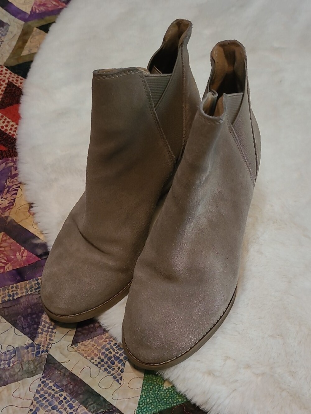 Lucky Brand Youse Women's Taupe Suede Wedge Ankle Booties Size 8.5 - Picture 2 of 8